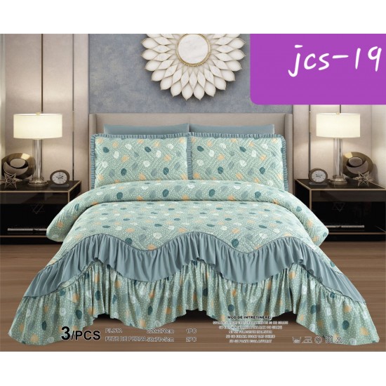 Cuverturi de pat cu volanas si 2 fete perne Cuverturi de pat cu volan si 2 fete perne